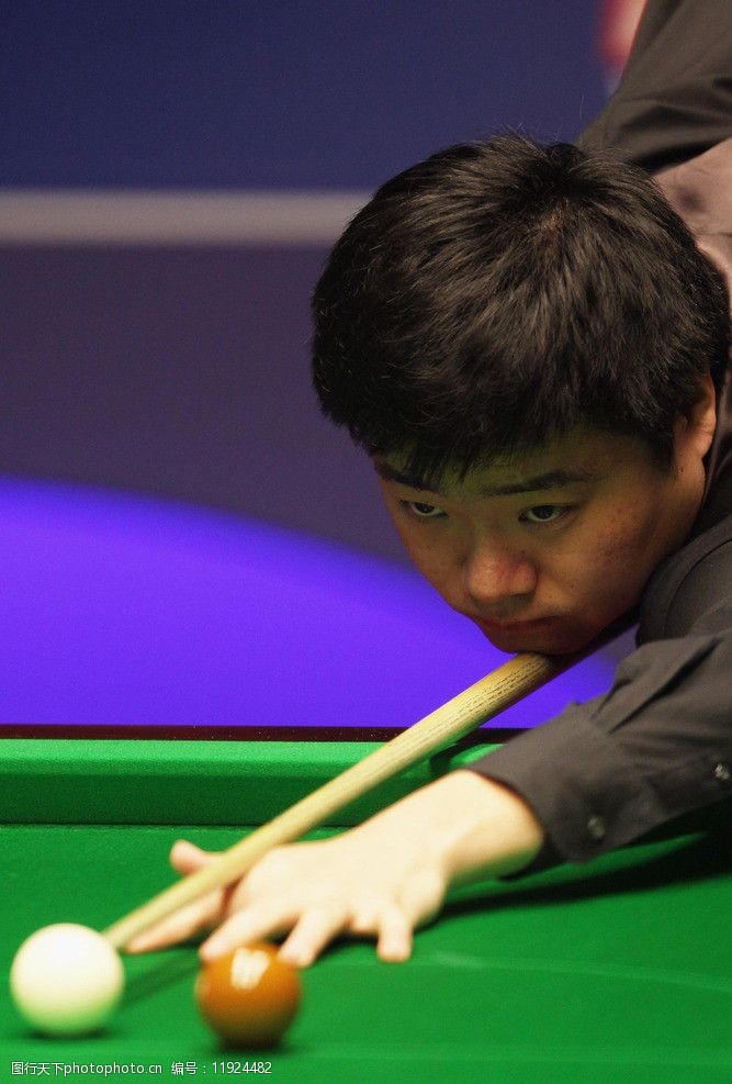 育竞赛中的 育竞赛中的